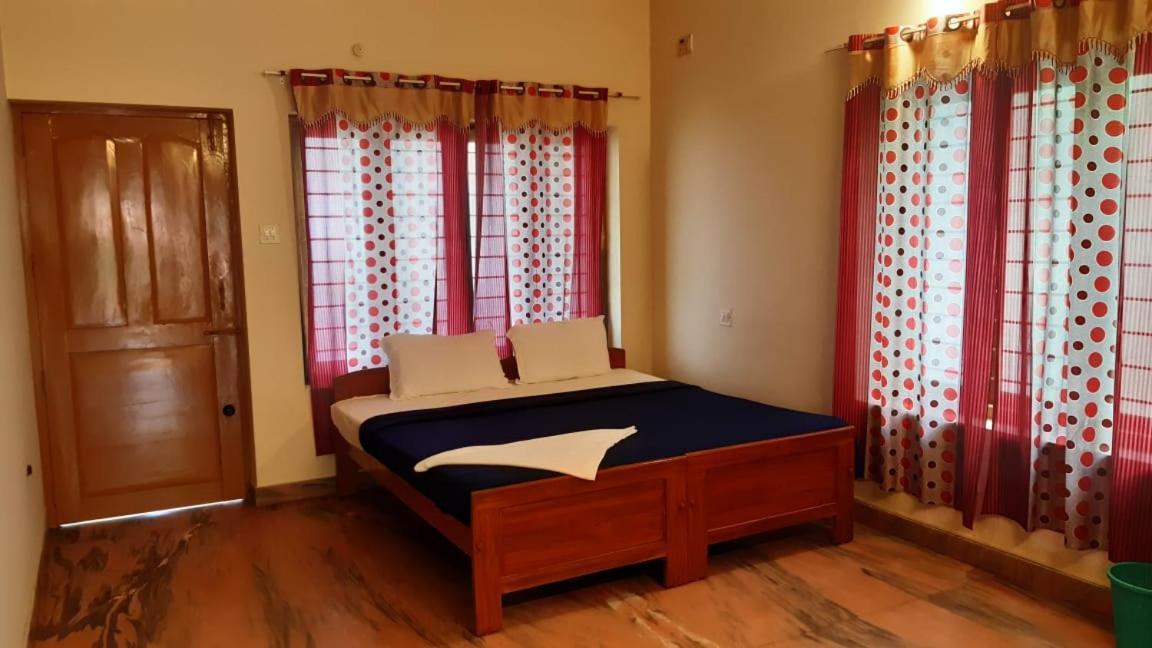 Seawin Beach Resort Varkala Exterior photo